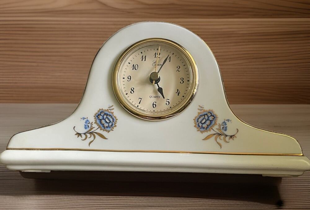 Vintage Elgin Quartz Mantel Clock Porcelain White Blue Floral Gold Trim Works